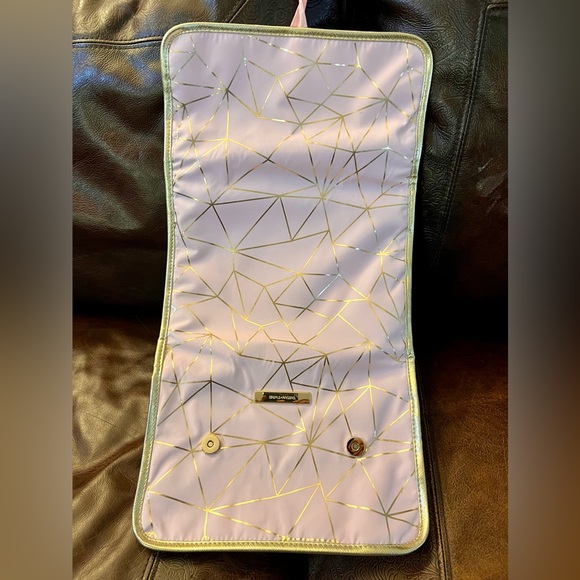 Beautiful Pink and Gold Folding Hanging Makeup Travel Bag - Picture 8 of 8